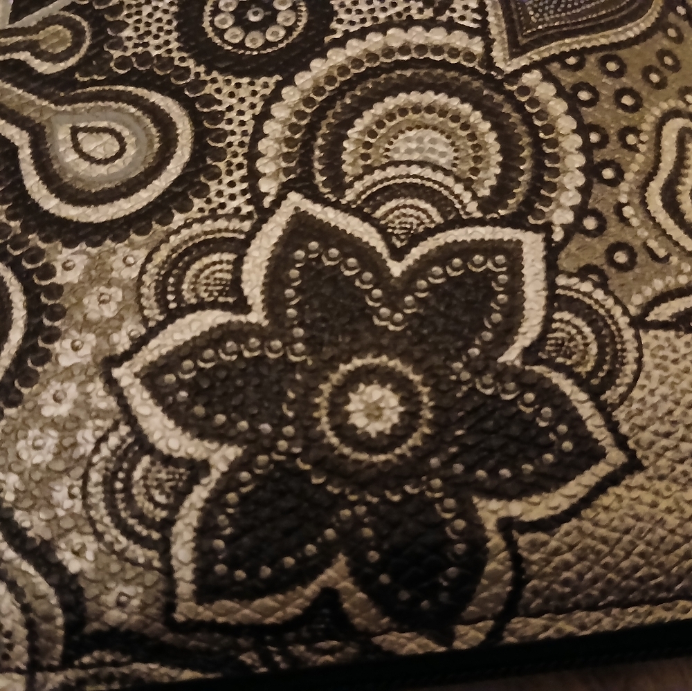 Lodis (r) 2 sides embossed clutch - Picture 6 of 8